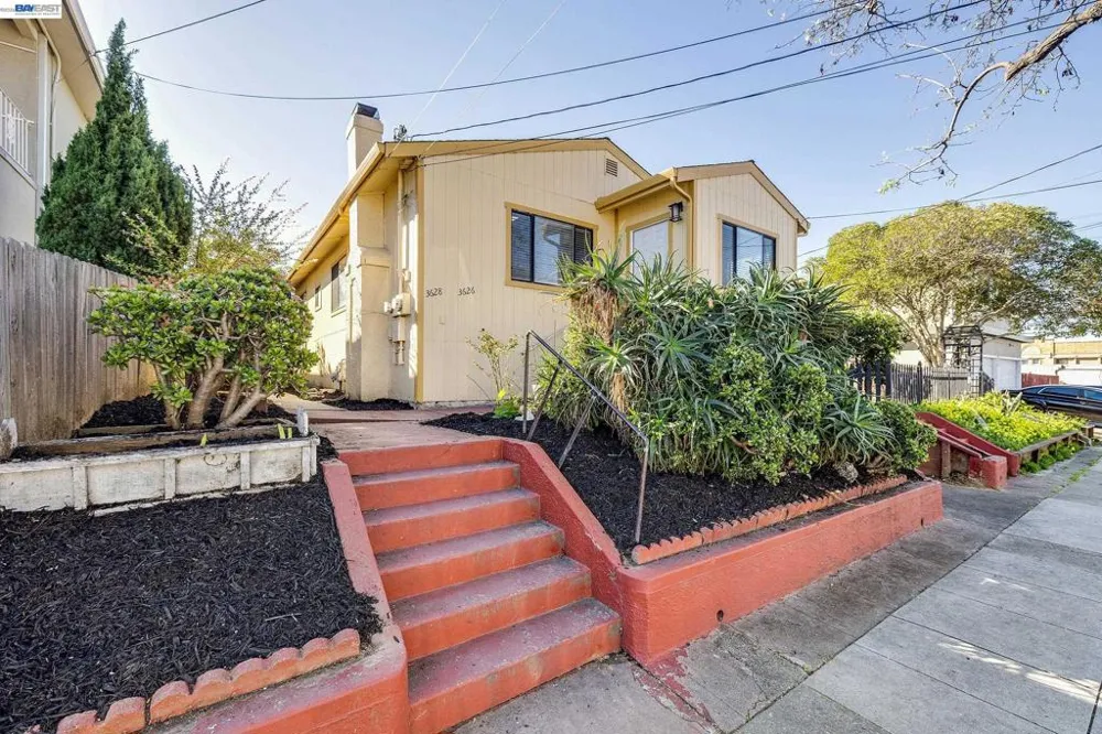 3626 Midvale Ave Oakland, CA 94602