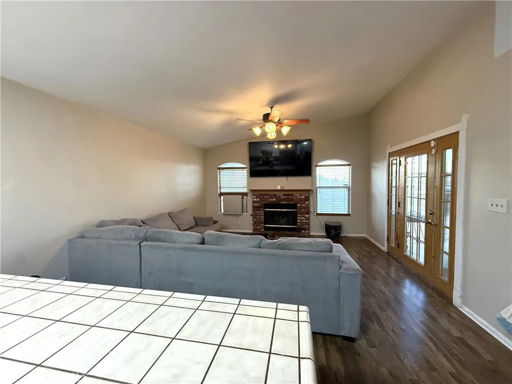 1705 Lightcap Street Lancaster, CA 93535
