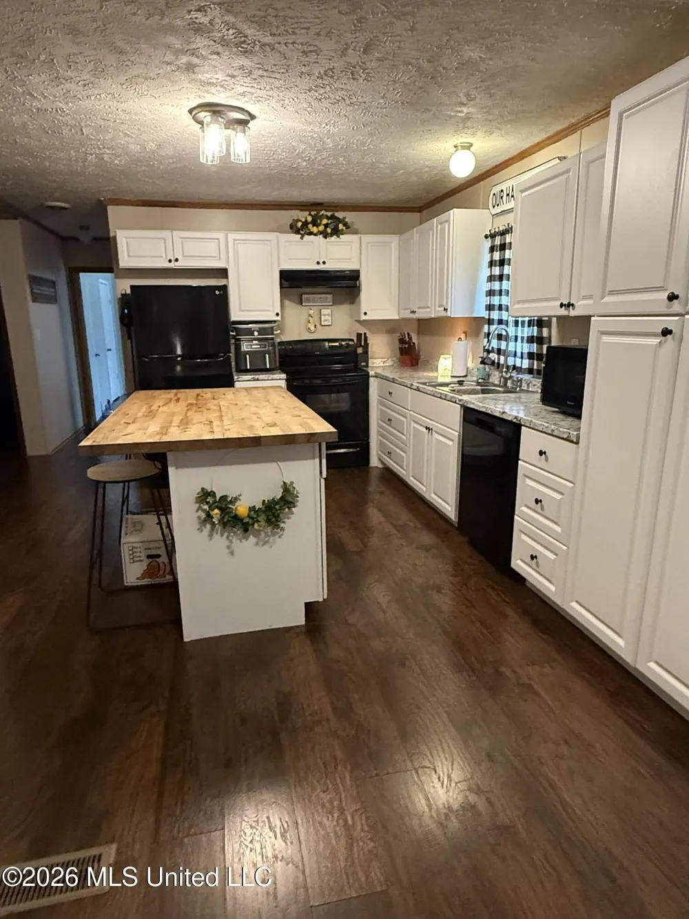 808 W Mchenry Road McHenry, MS 39561