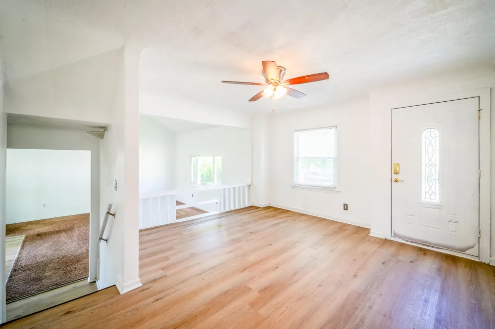 6027 Kim Avenue Allen Park, MI 48101