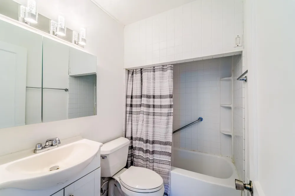 6027 Kim Avenue Allen Park, MI 48101