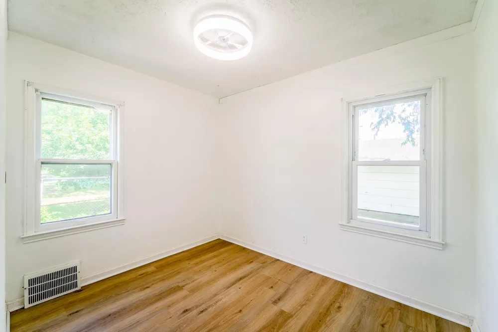 6027 Kim Avenue Allen Park, MI 48101