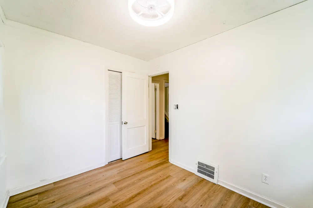 6027 Kim Avenue Allen Park, MI 48101