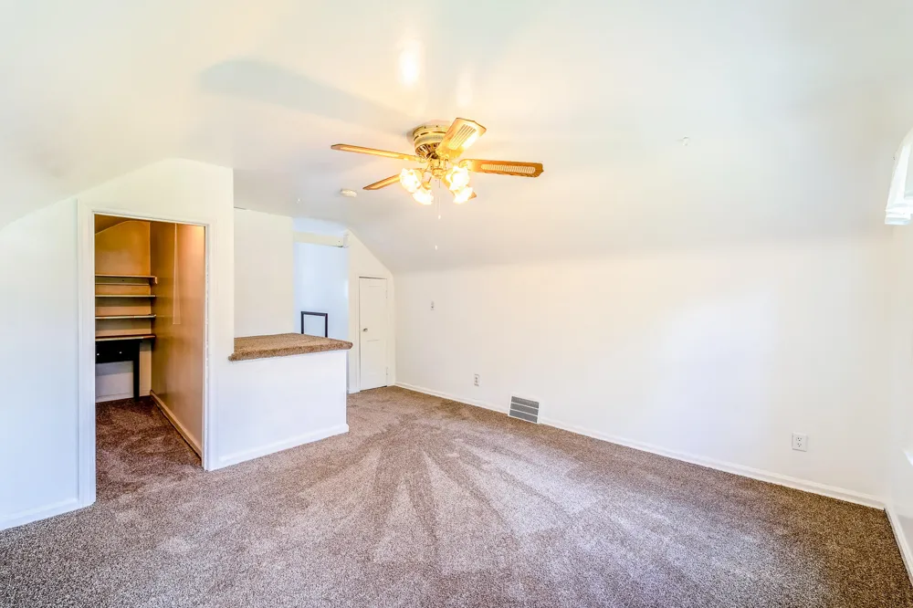6027 Kim Avenue Allen Park, MI 48101