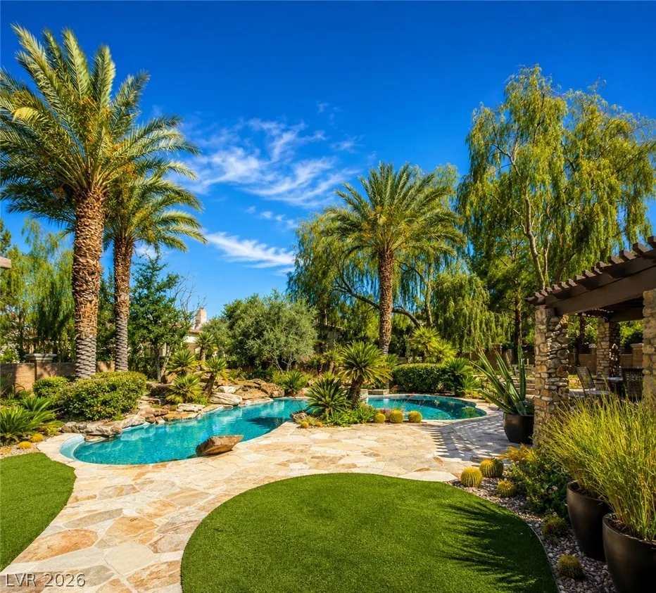 21 Olympia Hills Circle Las Vegas, NV 89141