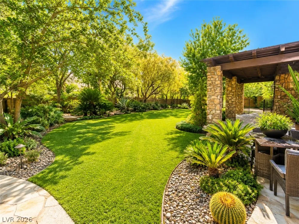 21 Olympia Hills Circle Las Vegas, NV 89141