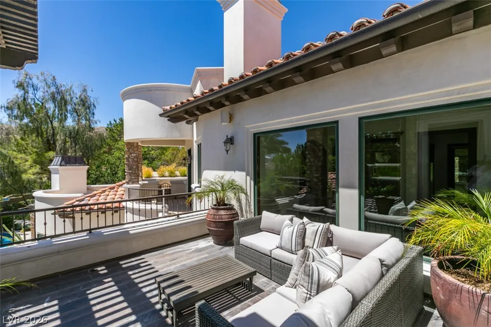 21 Olympia Hills Circle Las Vegas, NV 89141