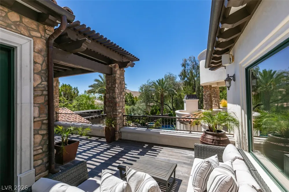 21 Olympia Hills Circle Las Vegas, NV 89141