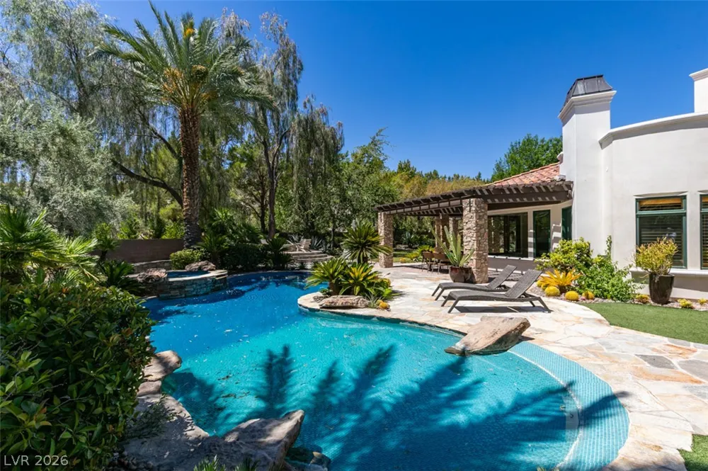 21 Olympia Hills Circle Las Vegas, NV 89141