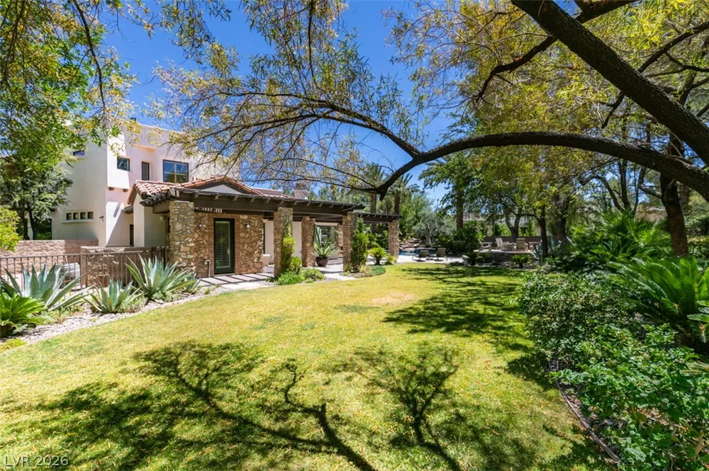 21 Olympia Hills Circle Las Vegas, NV 89141