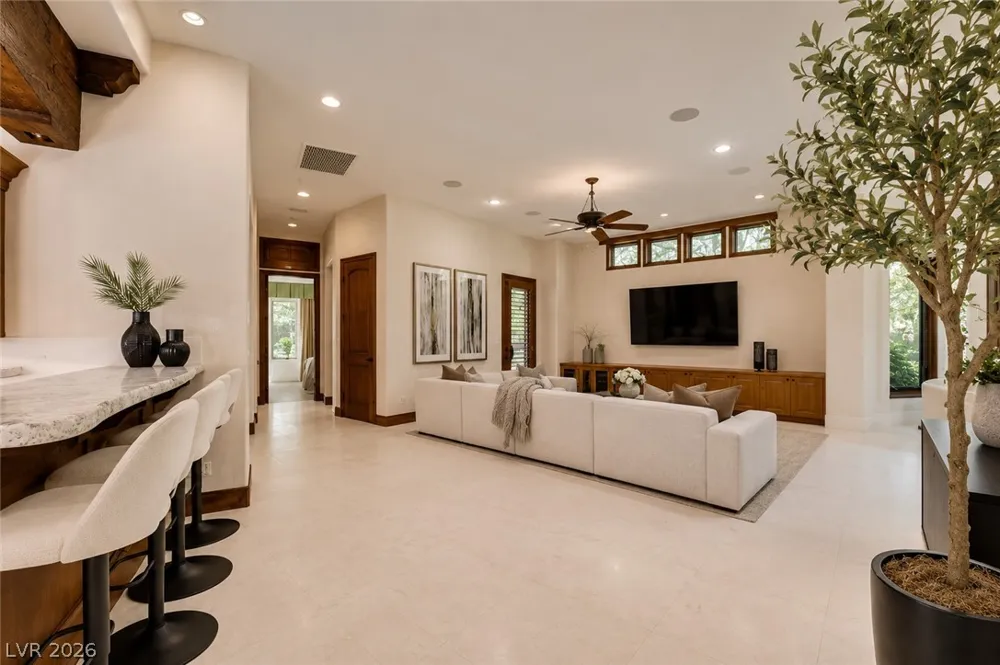 21 Olympia Hills Circle Las Vegas, NV 89141