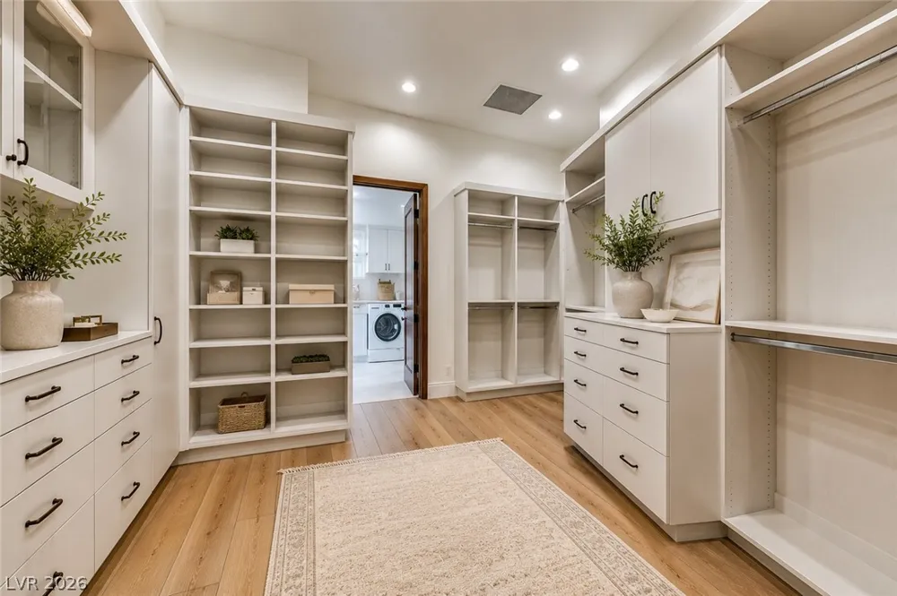 21 Olympia Hills Circle Las Vegas, NV 89141