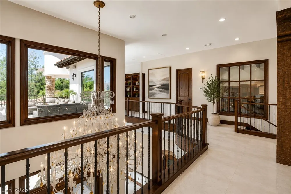 21 Olympia Hills Circle Las Vegas, NV 89141