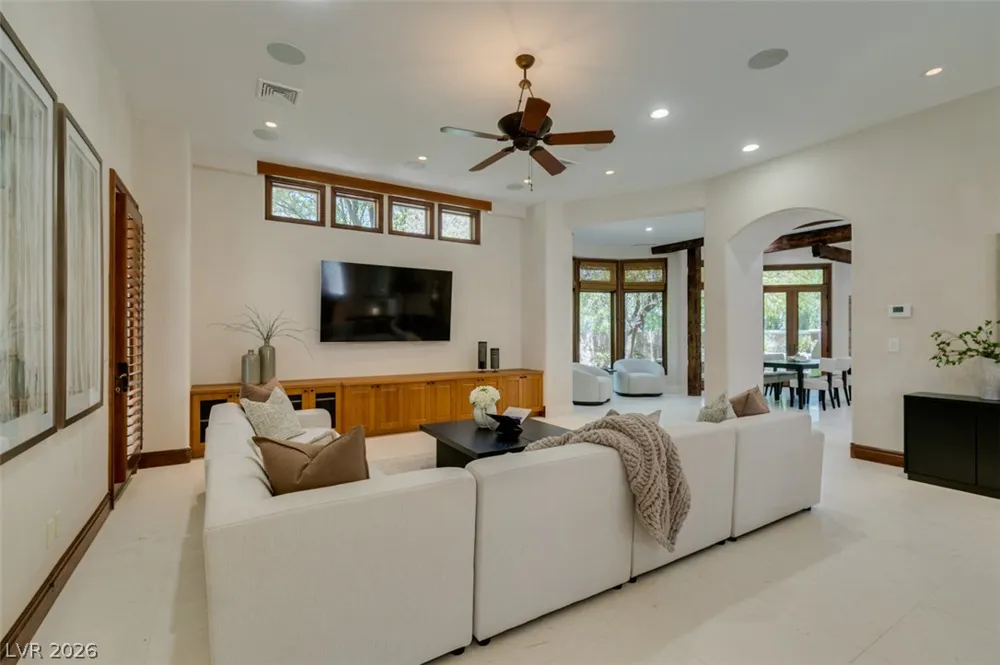 21 Olympia Hills Circle Las Vegas, NV 89141