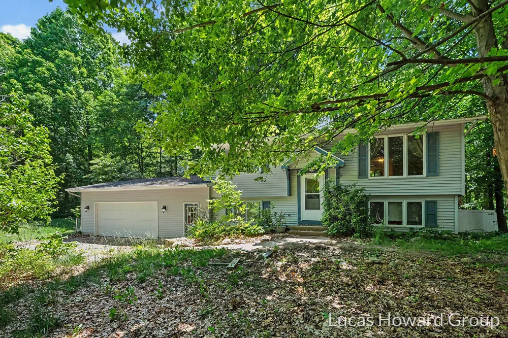 8750 Narnia Trail NE Cannon Township, MI 49341