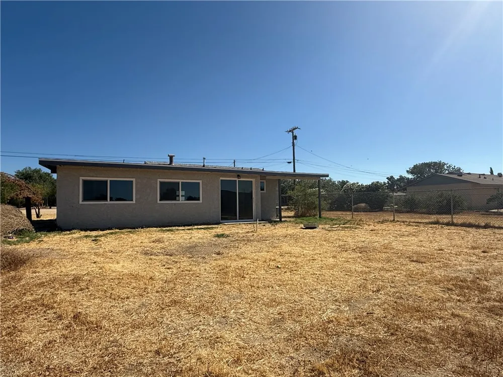 10505 E Ave S6 Littlerock, CA 93543