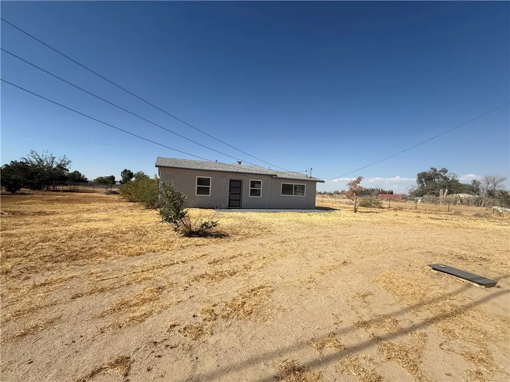 10505 E Ave S6 Littlerock, CA 93543