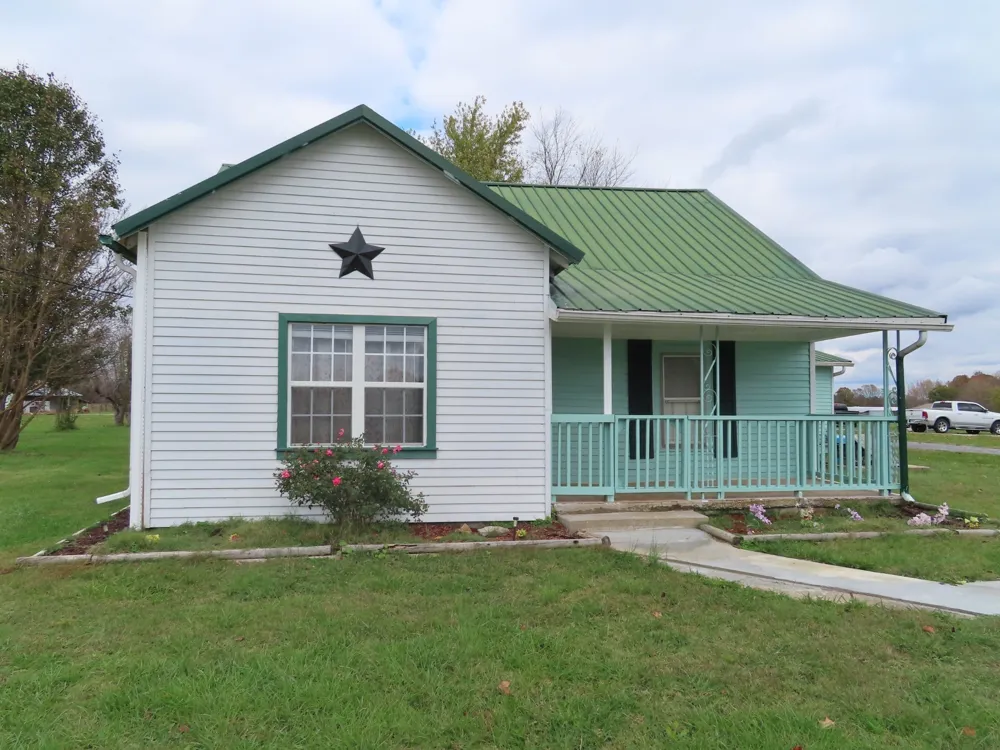 1263 Union Camp Rd Lafayette, TN 37083