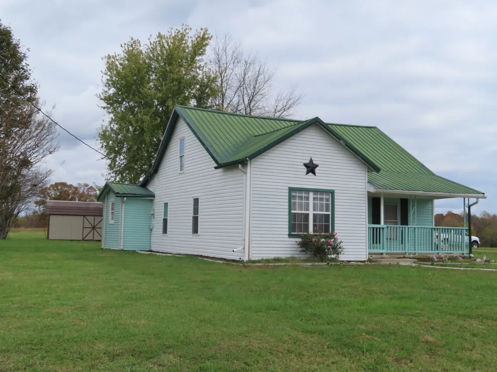 1263 Union Camp Rd Lafayette, TN 37083