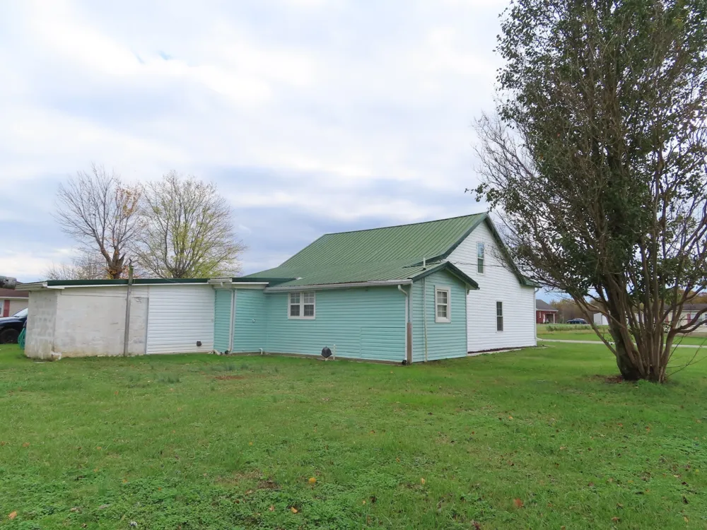 1263 Union Camp Rd Lafayette, TN 37083