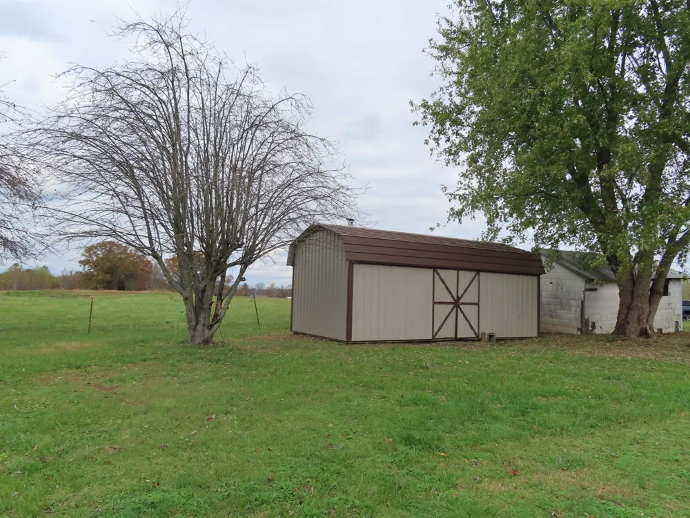 1263 Union Camp Rd Lafayette, TN 37083