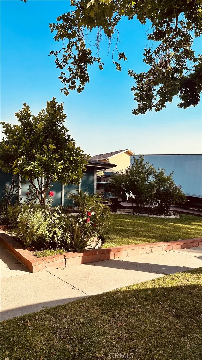 11666 Remington Sylmar, CA 91342