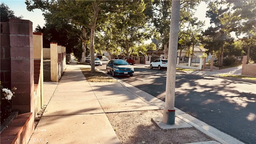 11666 Remington Sylmar, CA 91342