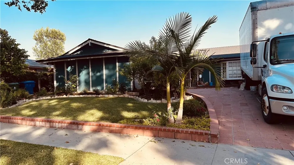 11666 Remington Sylmar, CA 91342