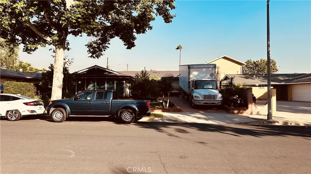 11666 Remington Sylmar, CA 91342