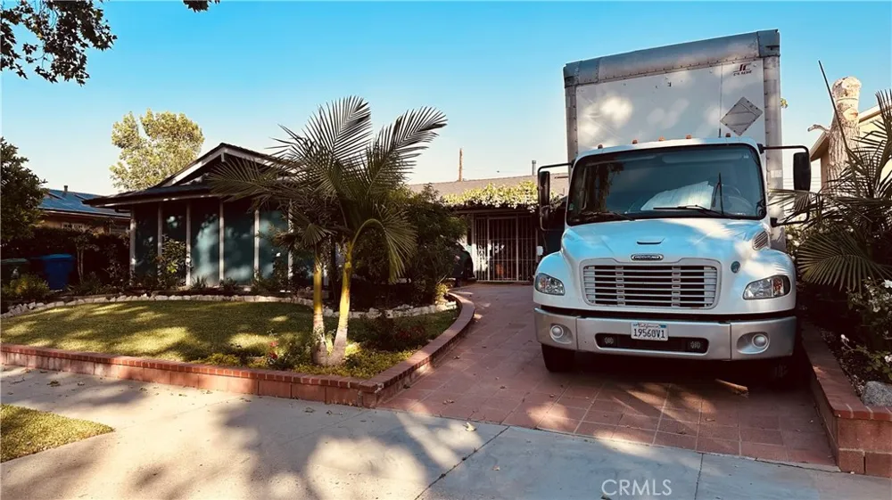 11666 Remington Sylmar, CA 91342