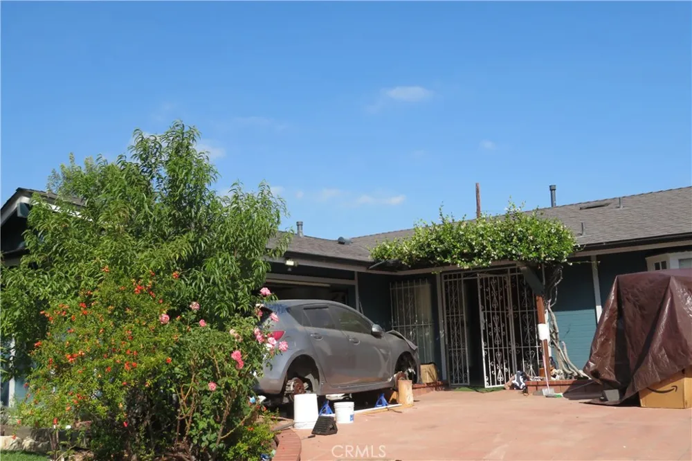 11666 Remington Sylmar, CA 91342