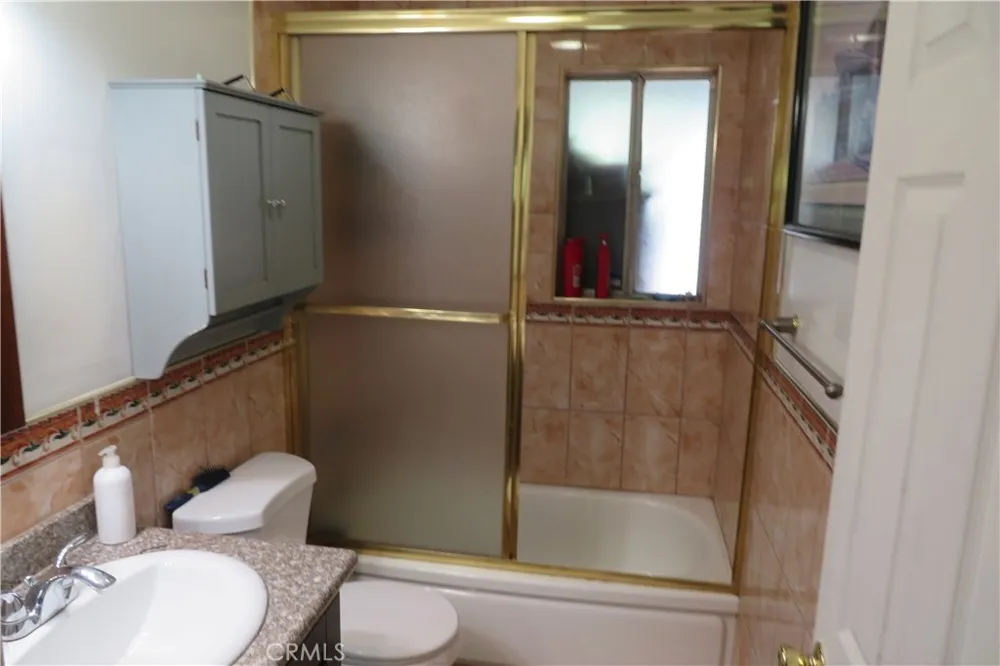 11666 Remington Sylmar, CA 91342