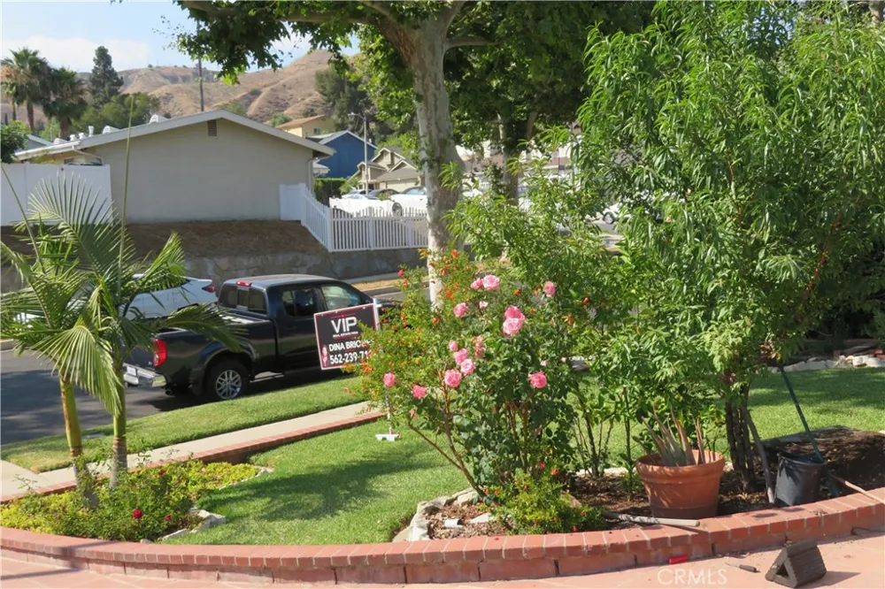 11666 Remington Sylmar, CA 91342
