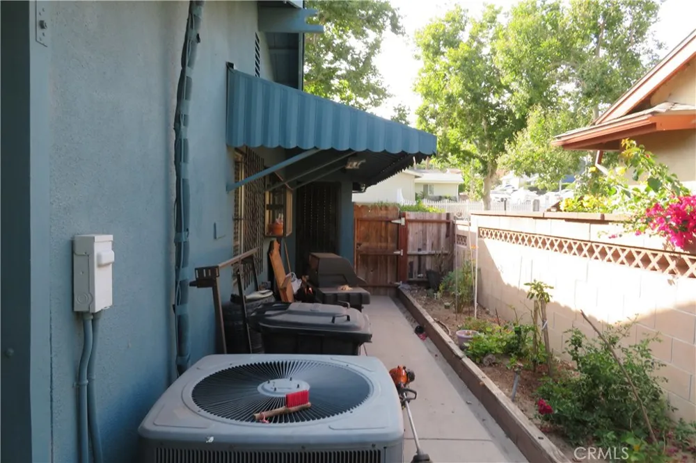 11666 Remington Sylmar, CA 91342