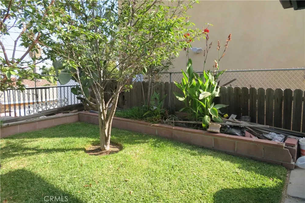 11666 Remington Sylmar, CA 91342
