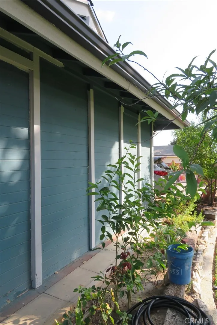 11666 Remington Sylmar, CA 91342
