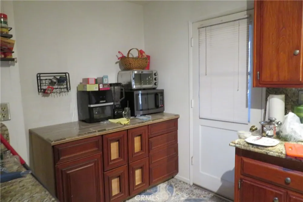 11666 Remington Sylmar, CA 91342