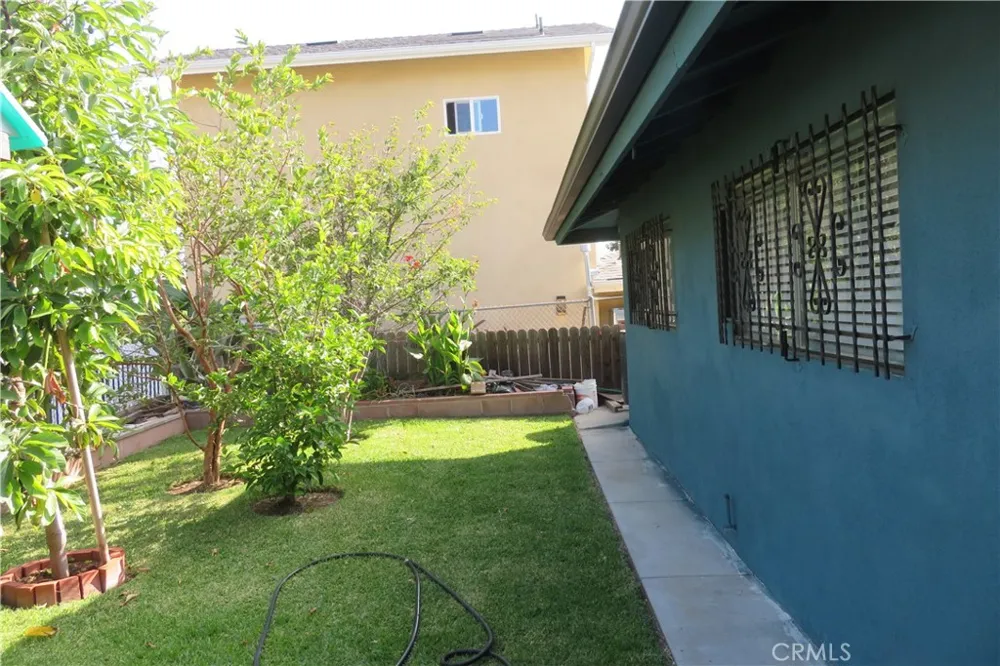 11666 Remington Sylmar, CA 91342