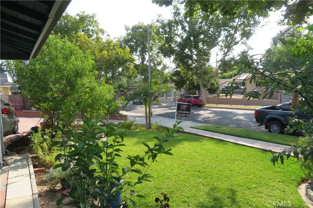 11666 Remington Sylmar, CA 91342