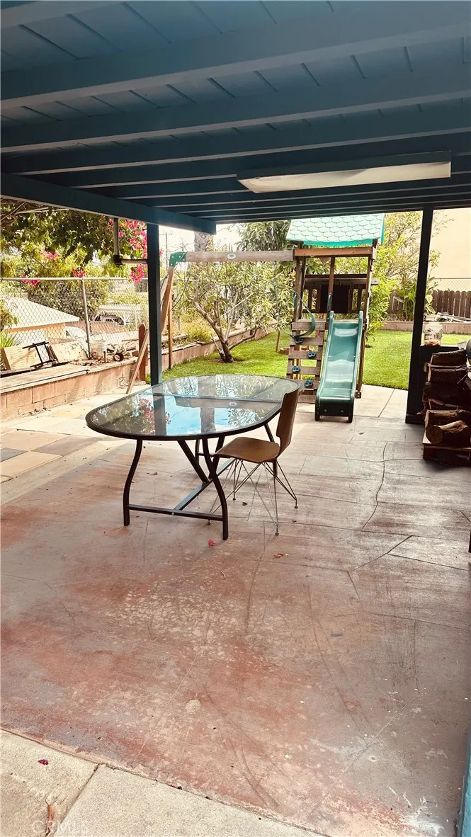 11666 Remington Sylmar, CA 91342