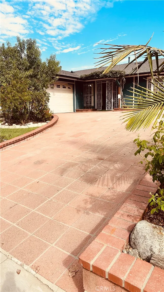 11666 Remington Sylmar, CA 91342