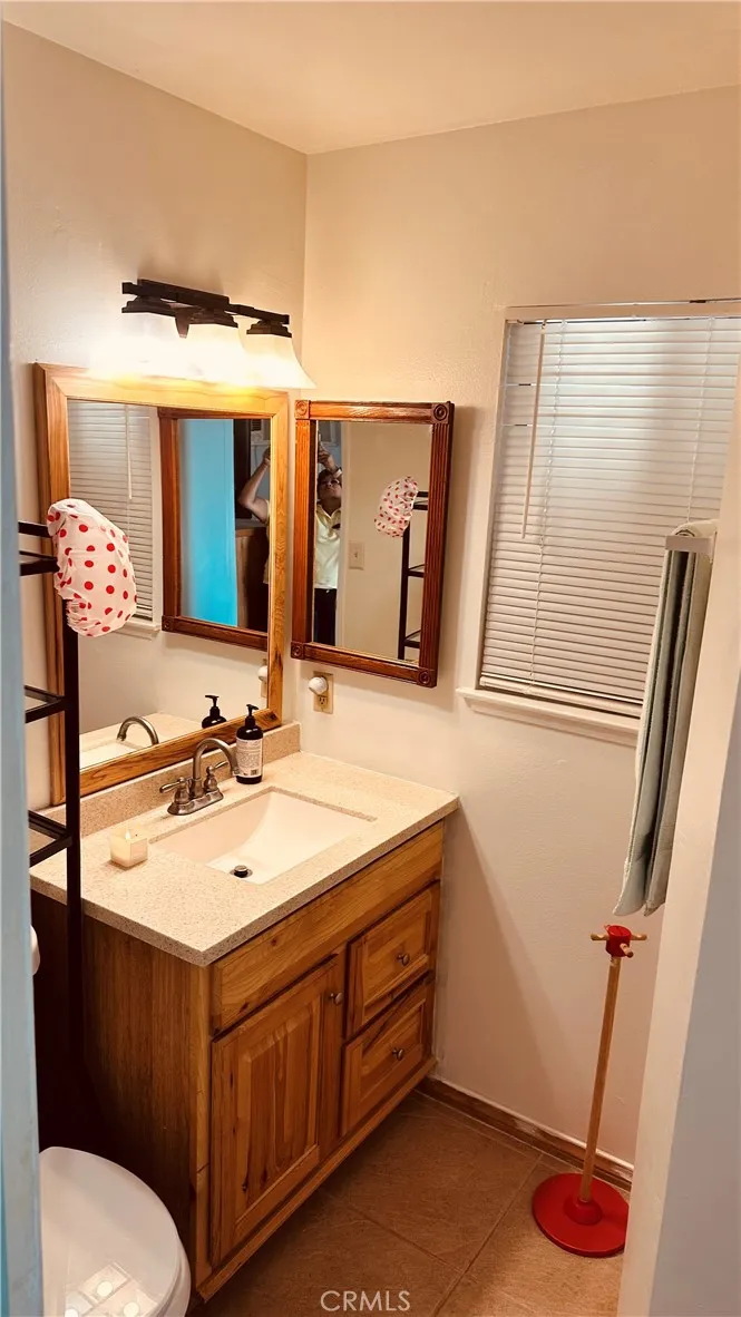 11666 Remington Sylmar, CA 91342