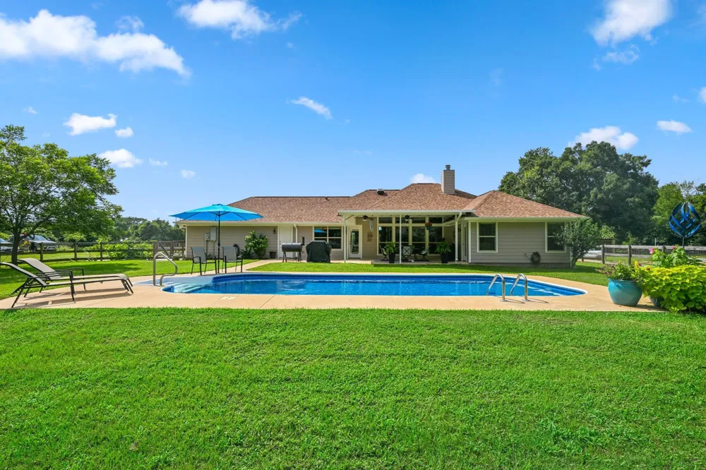 18964 Old Bundick Rd Road Bryan, TX 77808