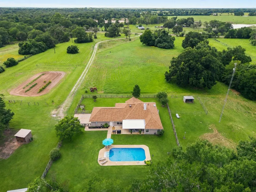 18964 Old Bundick Rd Road Bryan, TX 77808