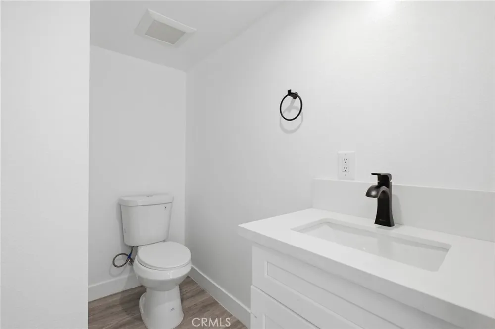 3892 Cherrywood Avenue Leimert Park, CA 90008