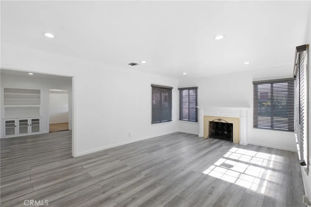 3892 Cherrywood Avenue Leimert Park, CA 90008