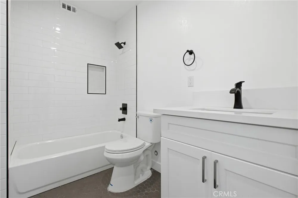3892 Cherrywood Avenue Leimert Park, CA 90008