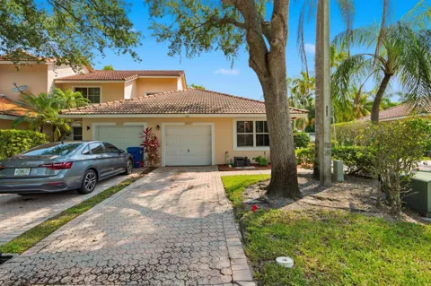 8417 NW 40th Court