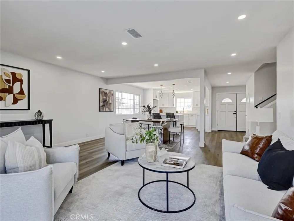 19722 Tajauta Carson, CA 90746
