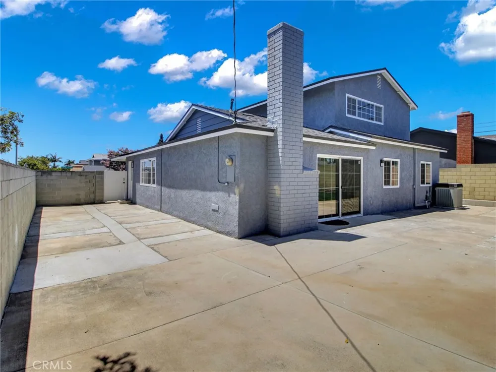 19722 Tajauta Carson, CA 90746